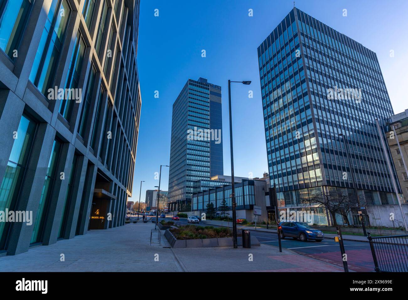 Blick auf zeitgenössische Architektur in Angel Square, Manchester, Lancashire, England, Großbritannien, Europa Stockfoto