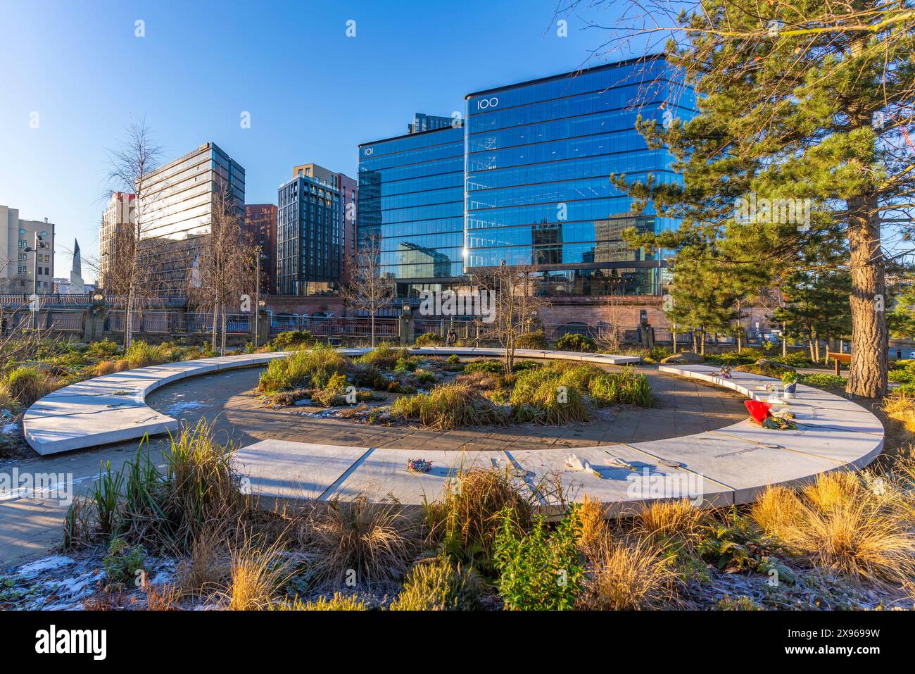 Blick auf das Glade of Light Memorial, Manchester, Lancashire, England, Großbritannien, Europa Stockfoto