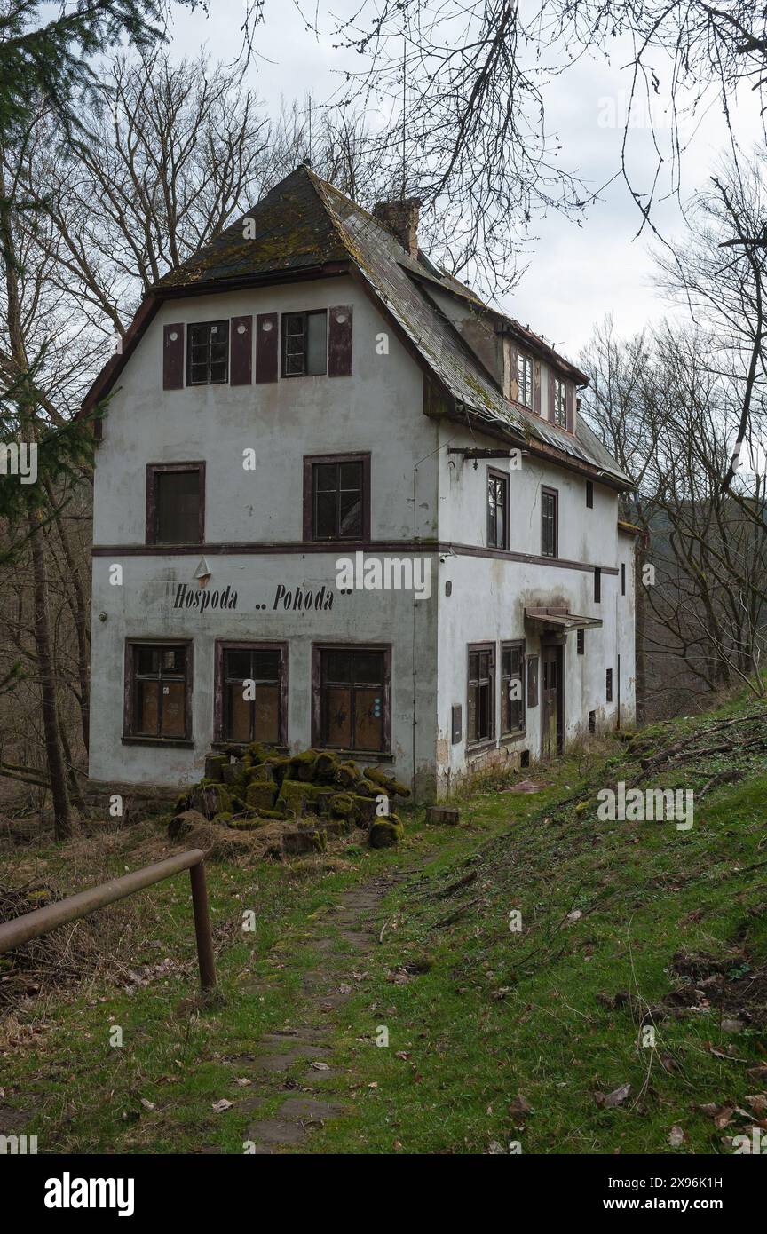 Verlassene Herberge, Böhmische Schweiz in der Tschechischen Republik Stockfoto