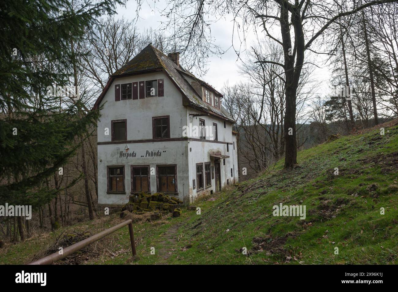Verlassene Herberge, Böhmische Schweiz in der Tschechischen Republik Stockfoto