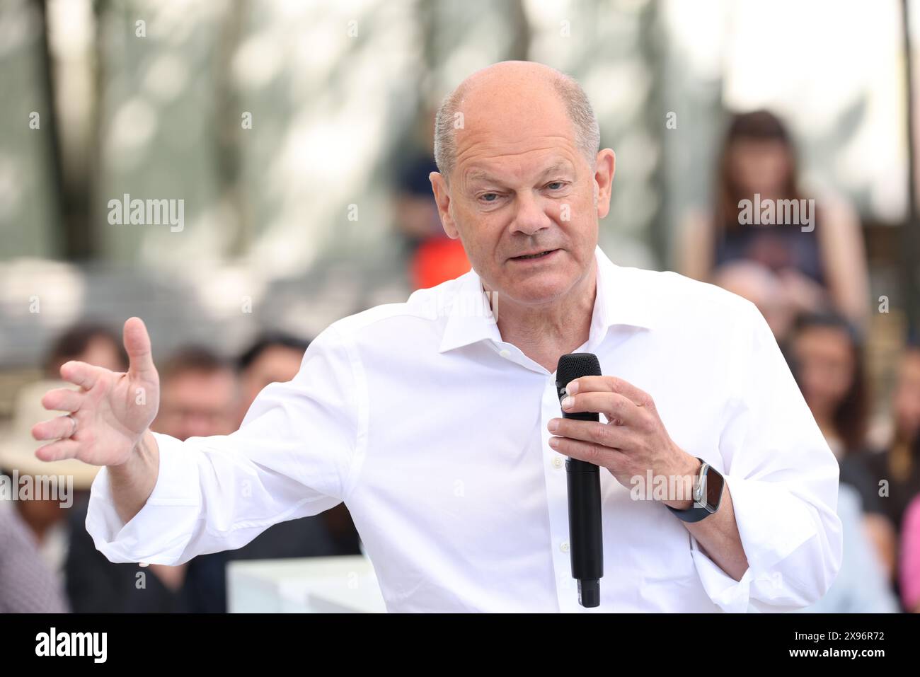 Bundeskanzler Olaf Scholz (SPD) am Demokratiefest, Dialogforum, 29.5,24, Stockfoto