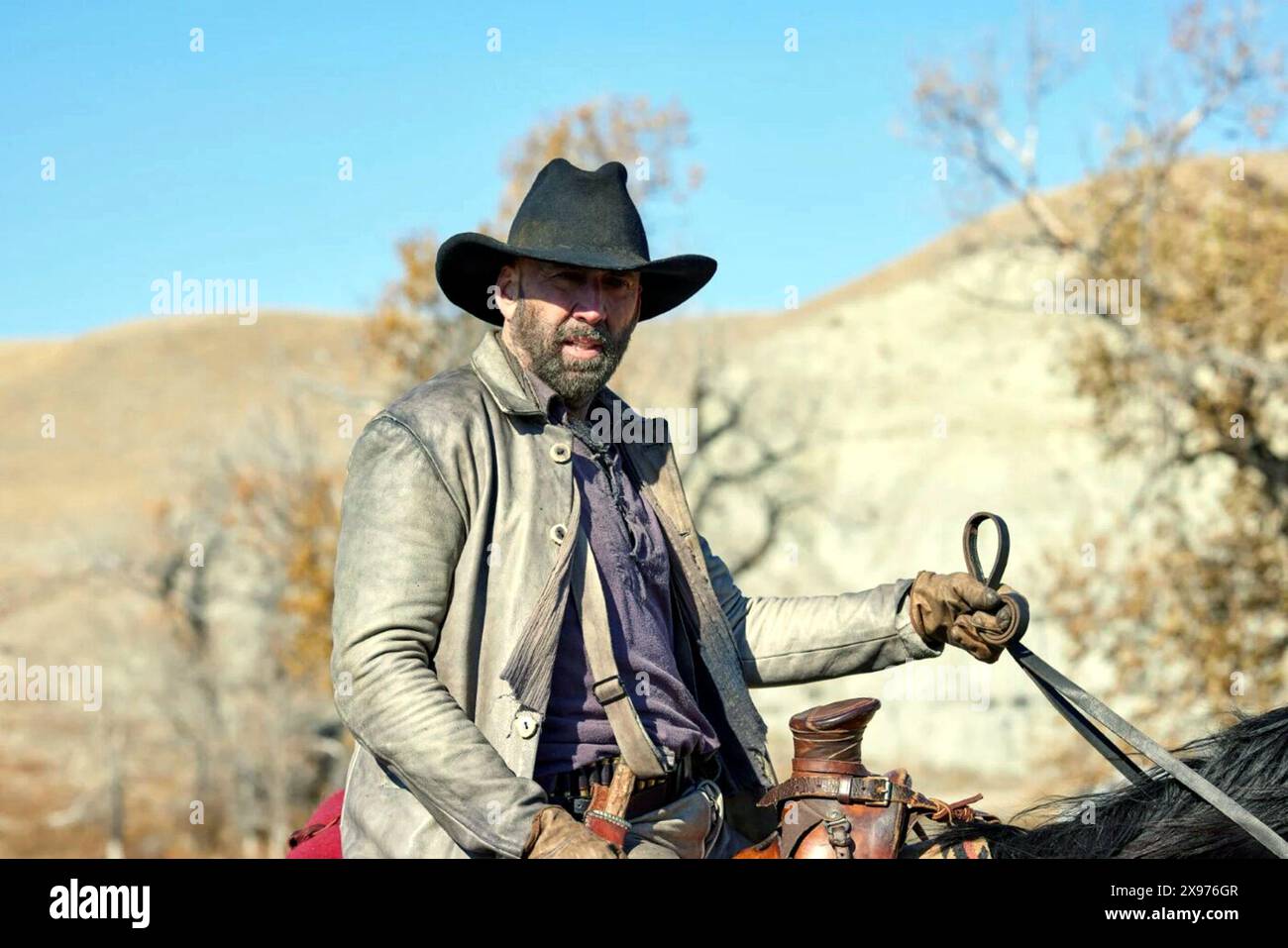 Butcher’s Crossing ist ein US-amerikanischer Western-Film von Gabe Polsky aus dem Jahr 2022, der auf dem gleichnamigen Roman von John Edward Williams aus dem Jahr 1960 basiert. Dieses Foto ist nur für redaktionelle Zwecke bestimmt und unterliegt dem Urheberrecht des Filmunternehmens und/oder des Fotografen, der von dem Film- oder Produktionsunternehmen beauftragt wurde. Es kann nur durch Veröffentlichungen in Verbindung mit der Werbung für den oben genannten Film reproduziert werden. Es ist eine obligatorische Gutschrift für die Filmfirma erforderlich. Der Fotograf sollte ebenfalls angerechnet werden, wenn er bekannt ist. Stockfoto