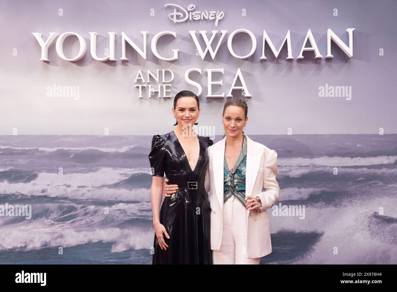 Daisy Ridley und Jeanette Hain nehmen an der Galavorführung von Young Woman and the Sea auf der Curzon Mayfair in London Teil. Bilddatum: Mittwoch, 29. Mai 2024. Stockfoto