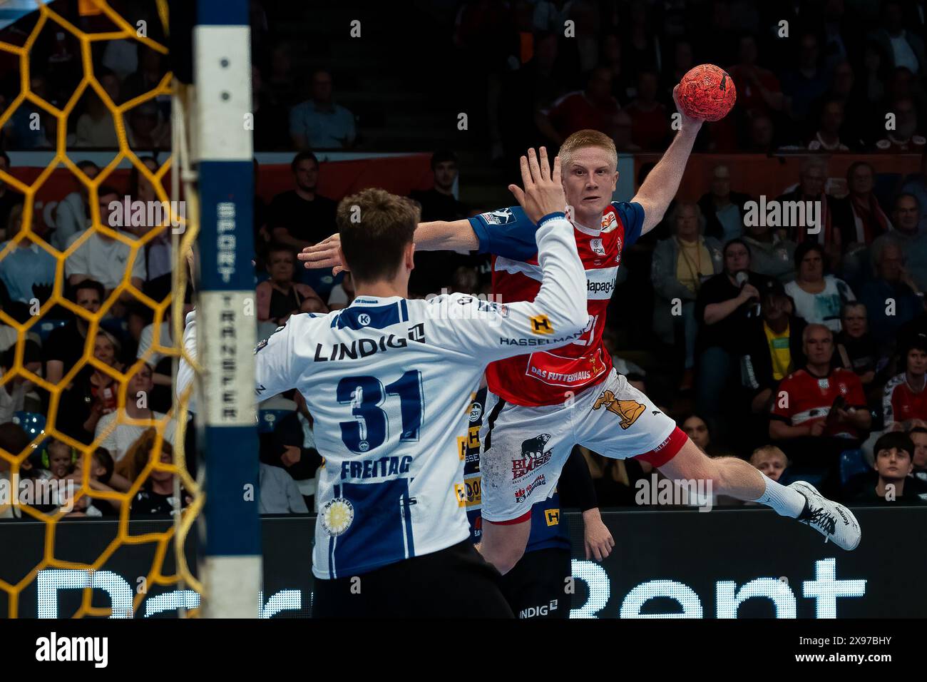 Frederik Bo Andersen (HSV Handball, #21) beim Wurf GER, Handball Sport Verein Hamburg vs. ThSV Eisenach, Handball, Bundesliga, Spieltag 33, Saison 2023/2024, 29.05.2024 Foto: Eibner-Pressefoto/Maximilian Vincen Stockfoto