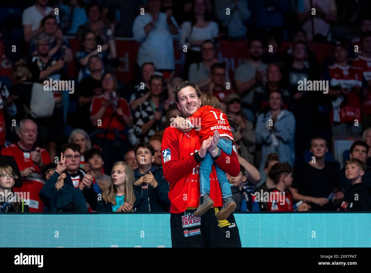 Jens Vortmann (HSV Handball, #12) bei der Verabschiedung GER, Handball Sport Verein Hamburg vs. ThSV Eisenach, Handball, Bundesliga, Spieltag 33, Saison 2023/2024, 29.05.2024 Foto: Eibner-Pressefoto/Maximilian Vincen Stockfoto