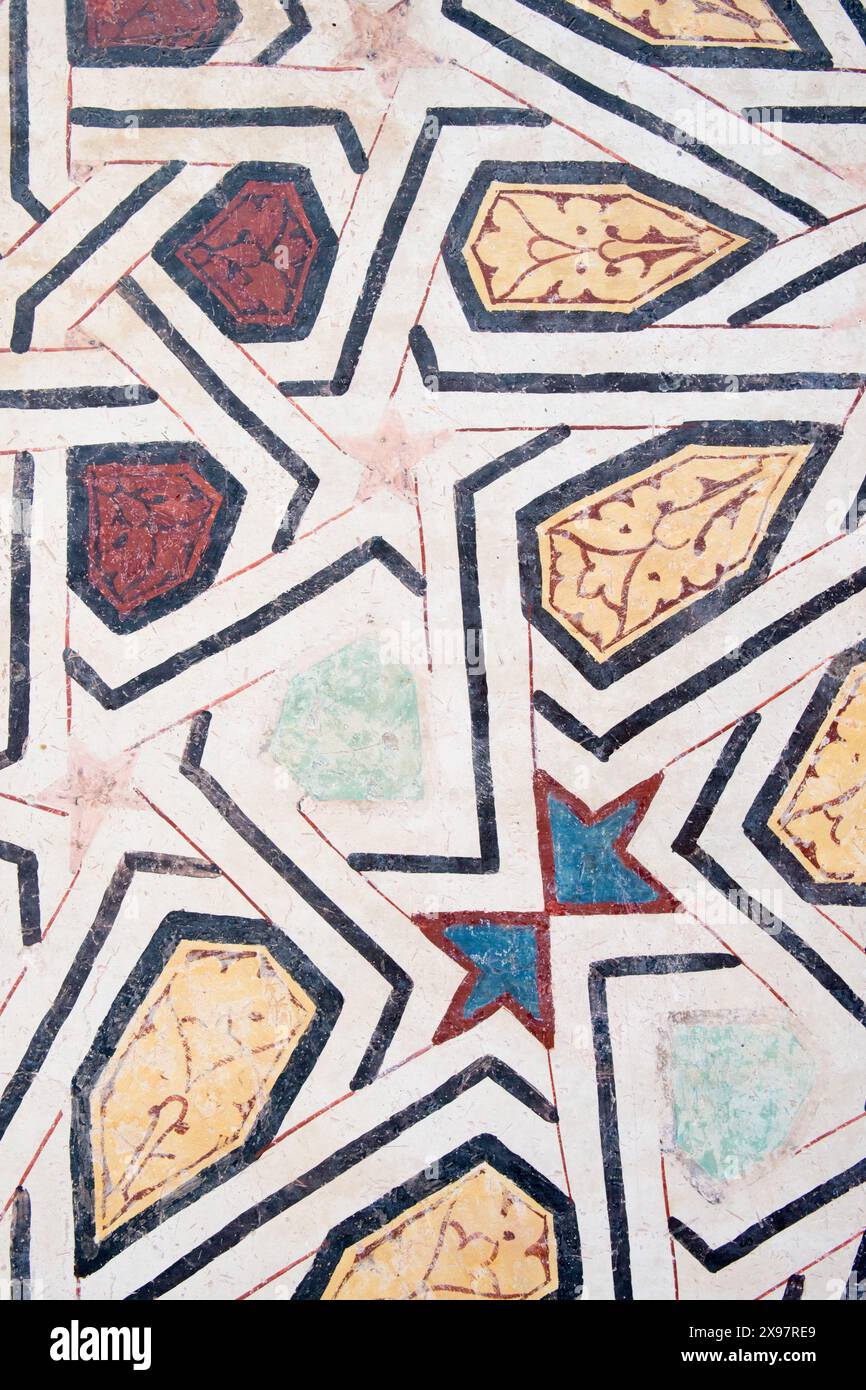 Buntes Mosaik mit abstrakten geometrischen Formen. Stockfoto