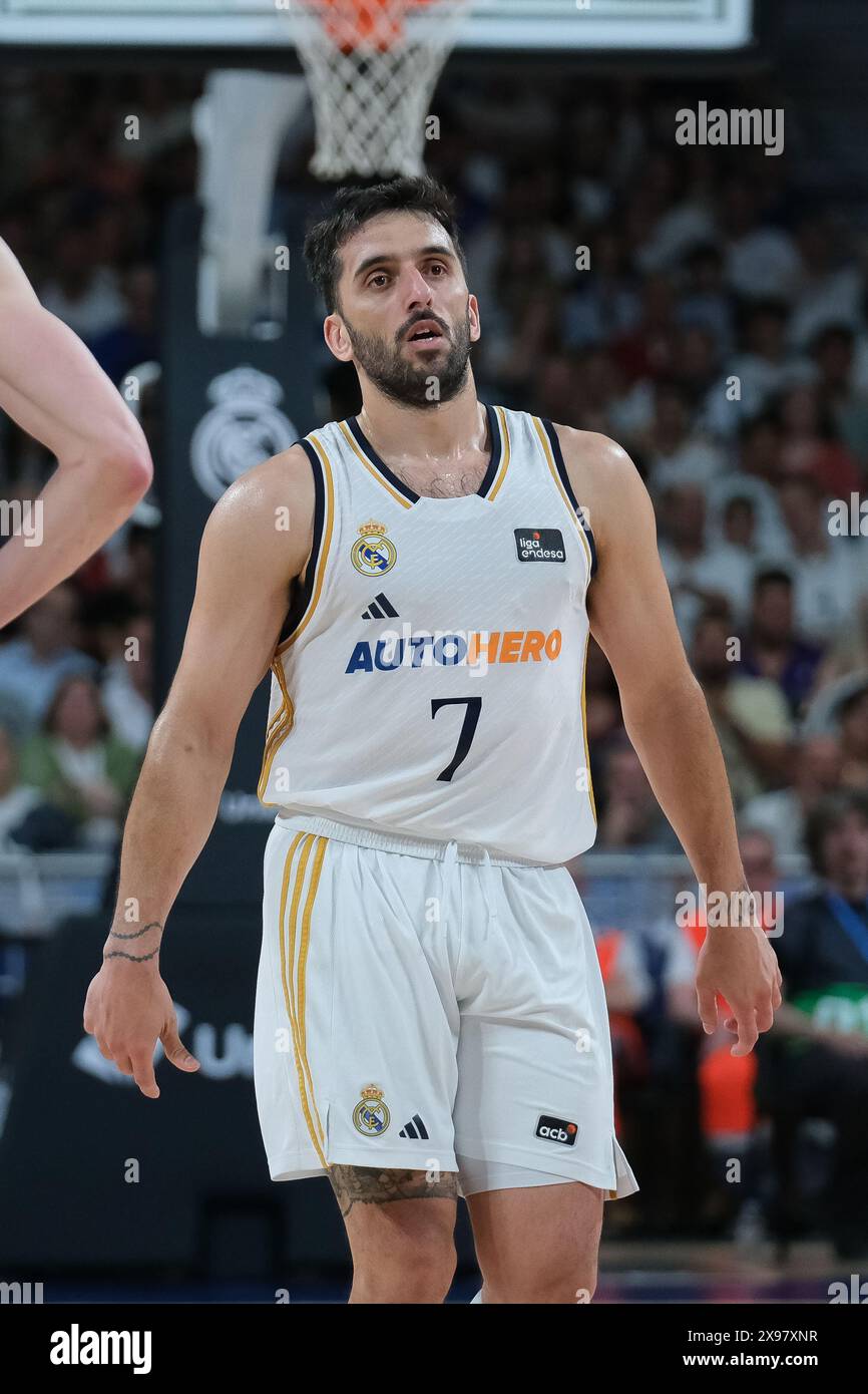 Facundo Campazzo von Real Madrid l während des Halbfinalspiels der spanischen Liga ACB zwischen Real Madrid und FC Barcelona am 29. Mai 2024 in Wizink Stockfoto
