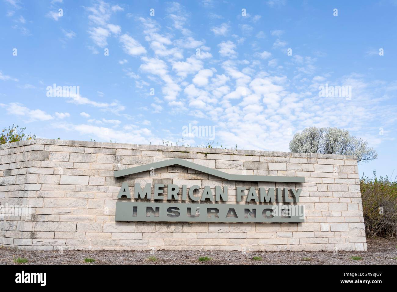 Unterzeichnung der American Family Insurance vor dem Hauptquartier in Madison, Wisconsin, USA, 4. Mai 2023. Stockfoto