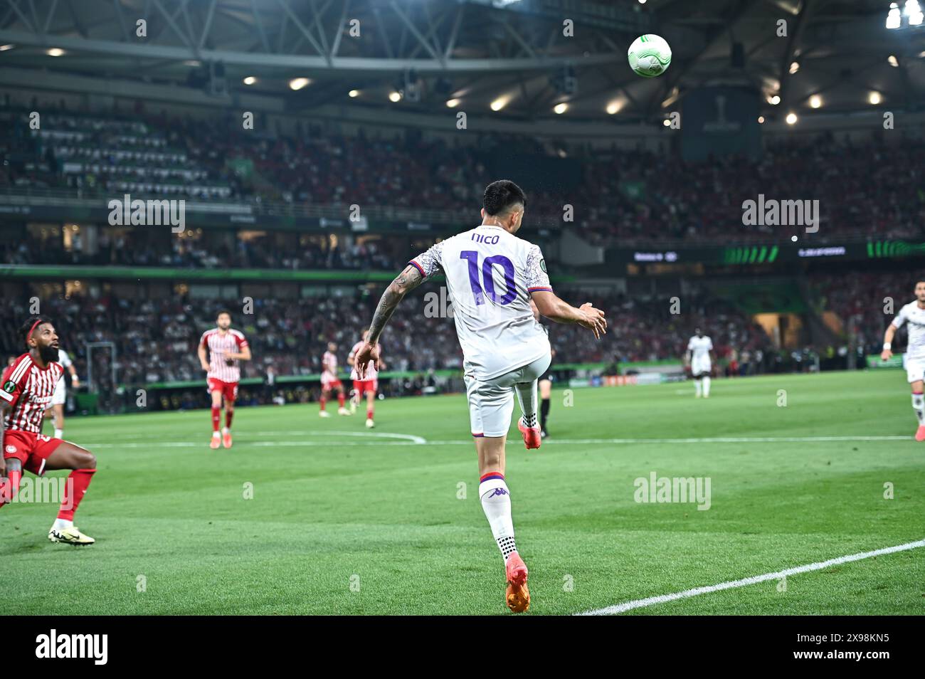 Athen, Athen, Griechenland. Mai 2024. 10 NICOLÃS GONZÃLEZ von ACF Fiorentina spielt am 29. Mai 2024 im Finale der UEFA Conference League, bei dem Olympiacos Piräus gegen ACF Fiorentina in der OPAP Arena in Athen, Griechenland. (Kreditbild: © Stefanos Kyriazis/ZUMA Press Wire) NUR REDAKTIONELLE VERWENDUNG! Nicht für kommerzielle ZWECKE! Stockfoto