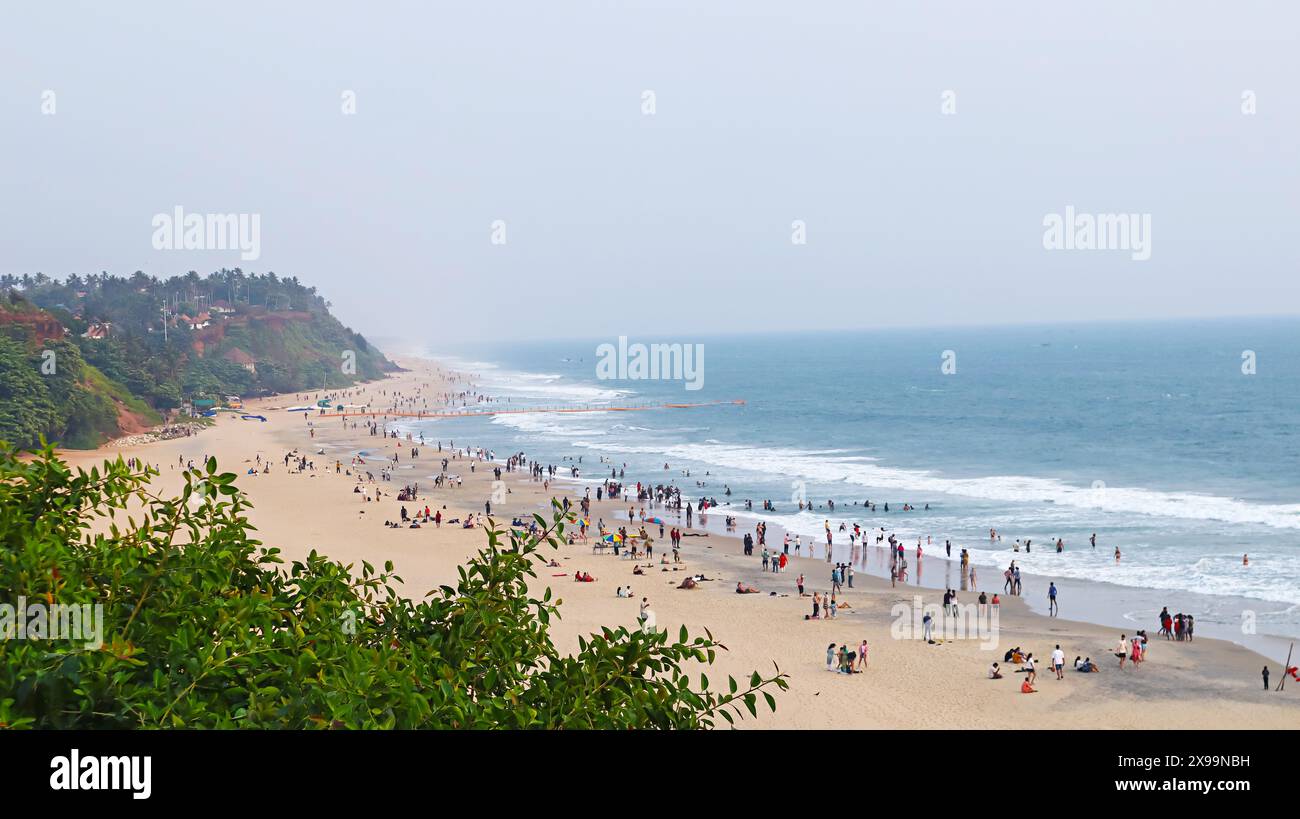 Papanasam Beach, auch Varkala Beach genannt, Thiruvananthapuram, Kerala, Indien. Stockfoto