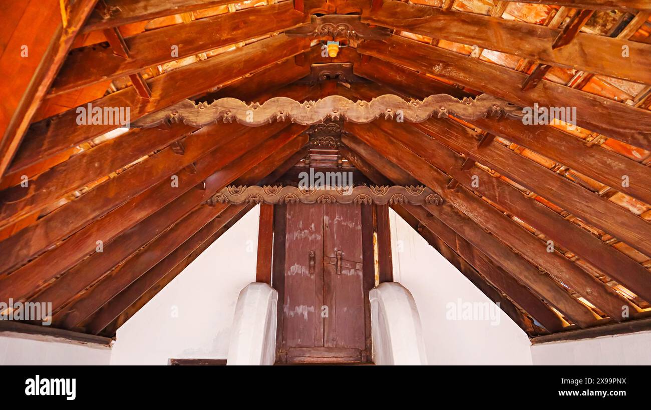 Holzschnitzereien des Padmanabhapuram Palace, Kanyakumari, Kerala, Indien. Stockfoto