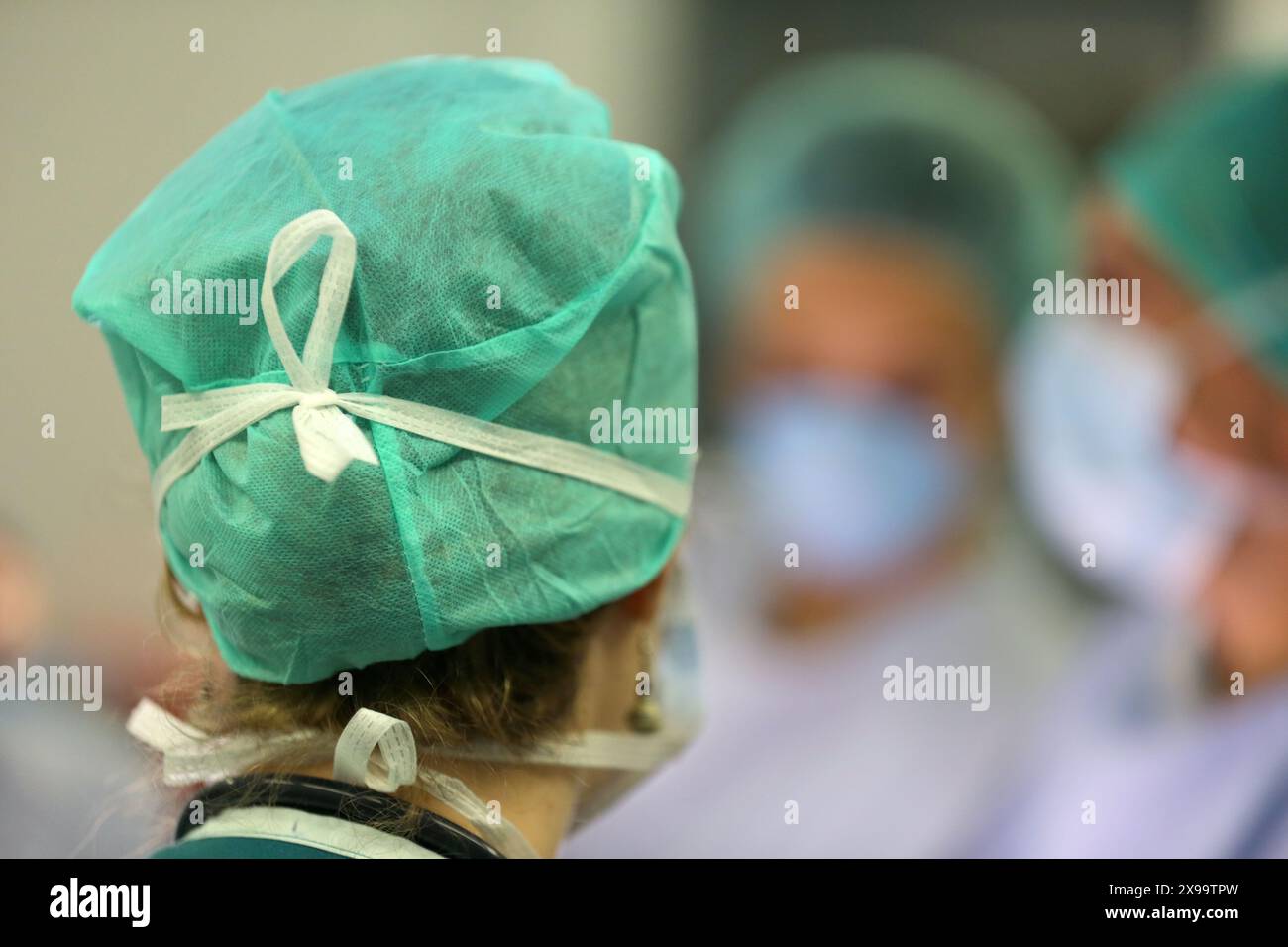 Chirurg, Chirurgie, Operationssaal, Onkologikoa Hospital, Onkologisches Institut, Fallzentrum für Prävention, Diagnose und Behandlung von Krebs, Donostia, San Sebastian, Gipuzkoa, Baskenland, Spanien. Stockfoto
