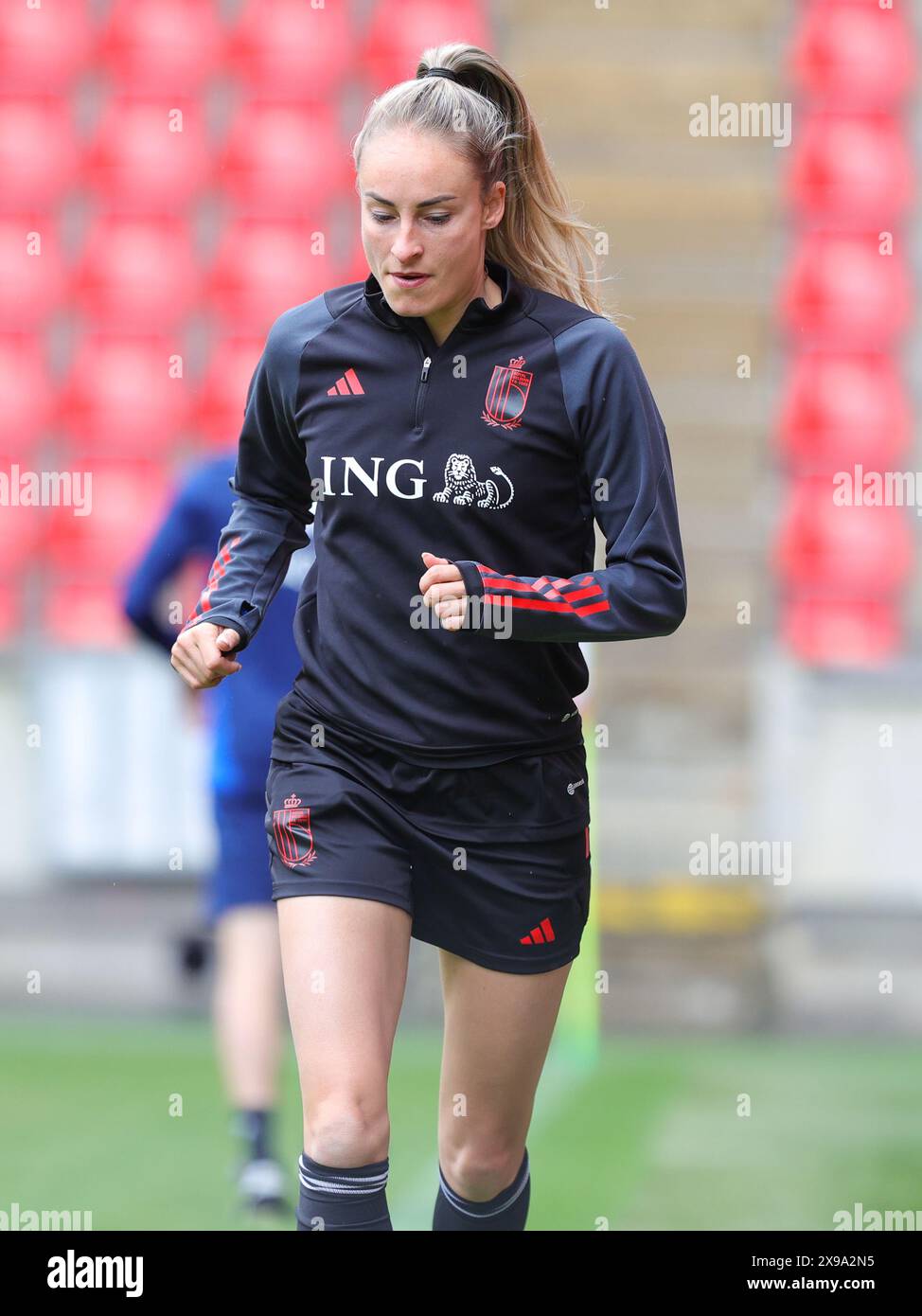 Prag, Tschechien. 30. Mai 2024. Tessa Wullaert (Belgien), die während des Spieltags-1-Trainings vor einem Spiel zwischen den tschechischen und belgischen Nationalmannschaften, die am dritten Spieltag in der Gruppe A2 in der Liga-Phase des UEFA-Qualifikationswettbewerbs für Frauen 2023-24 die roten Flammen genannt wurden, am Donnerstag, den 30. Mai 2024 in Prag, Tschechien. Quelle: Sportpix/Alamy Live News Stockfoto