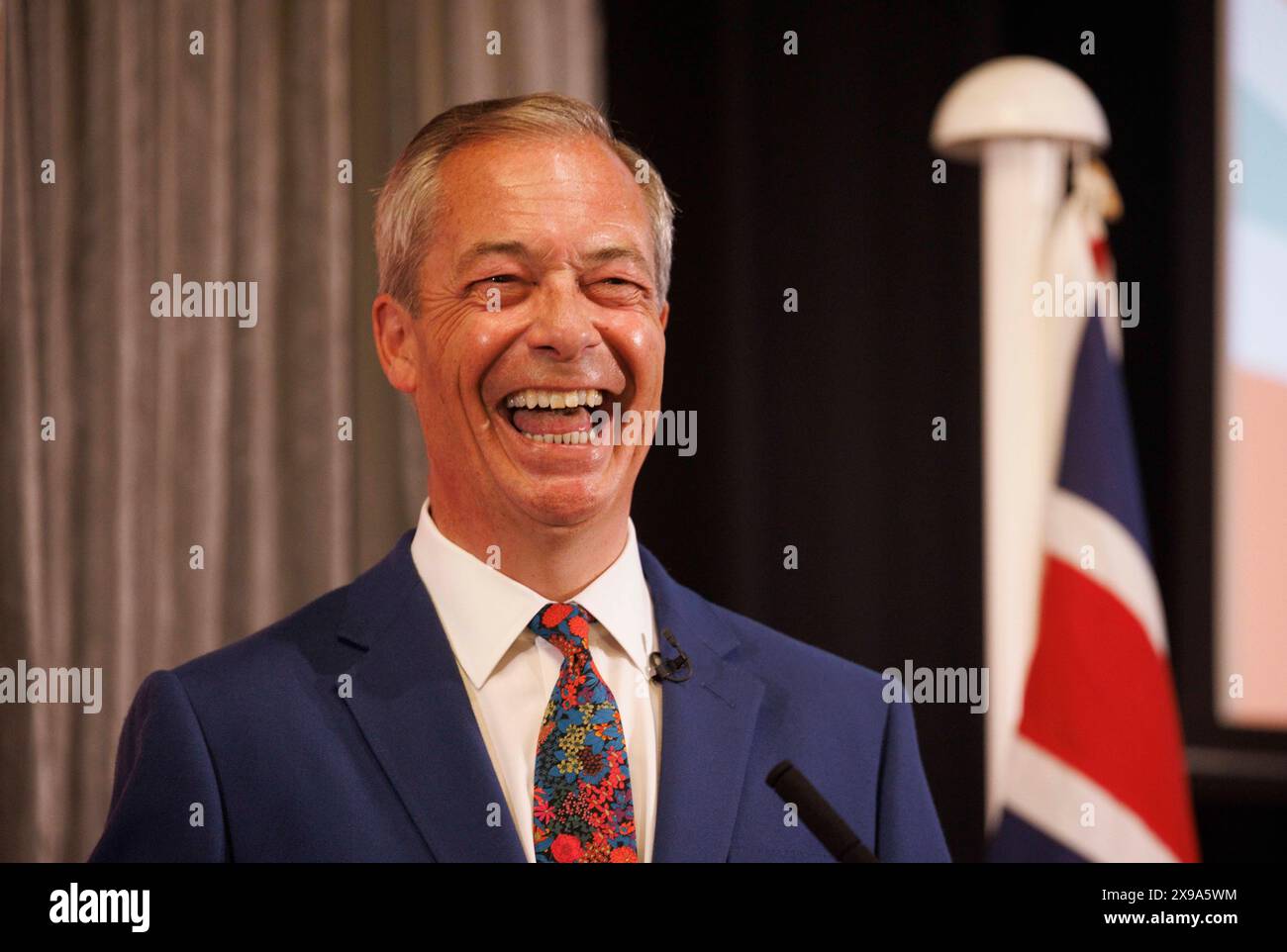 London, Großbritannien. 30. Mai 2024. NIGEL FARAGE Honorary President of Reform UK NIGEL FARAGE und Reform UK Leader RICHARD TICE auf einer Pressekonferenz in der Glaziers Hall verkündeten die Reform PartyÕs neue Einwanderungspolitik Credit: Mark Thomas/Alamy Live News Stockfoto