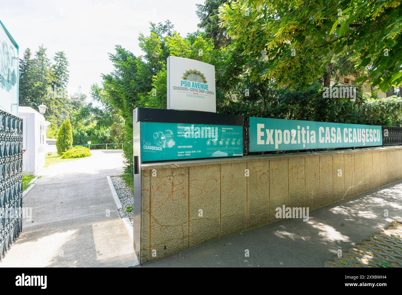 Bucarest, Rumänien. Mai 2024. Außenansicht des Palastes Primaverii, Ceauşescu Residenz im Stadtzentrum Stockfoto