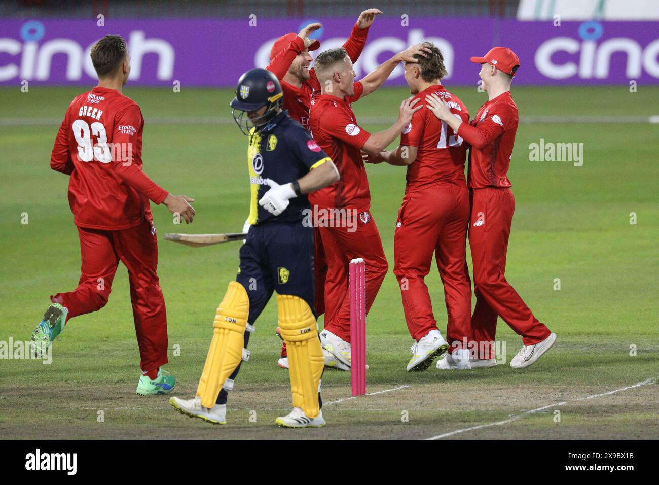 Lancashire feiert am Donnerstag, den 30. Mai 2024, das Spiel Vitality T20 Blast zwischen Lancashire und Durham County Cricket Club in Old Trafford, Manchester. (Foto: Robert Smith | MI News) Credit: MI News & Sport /Alamy Live News Stockfoto