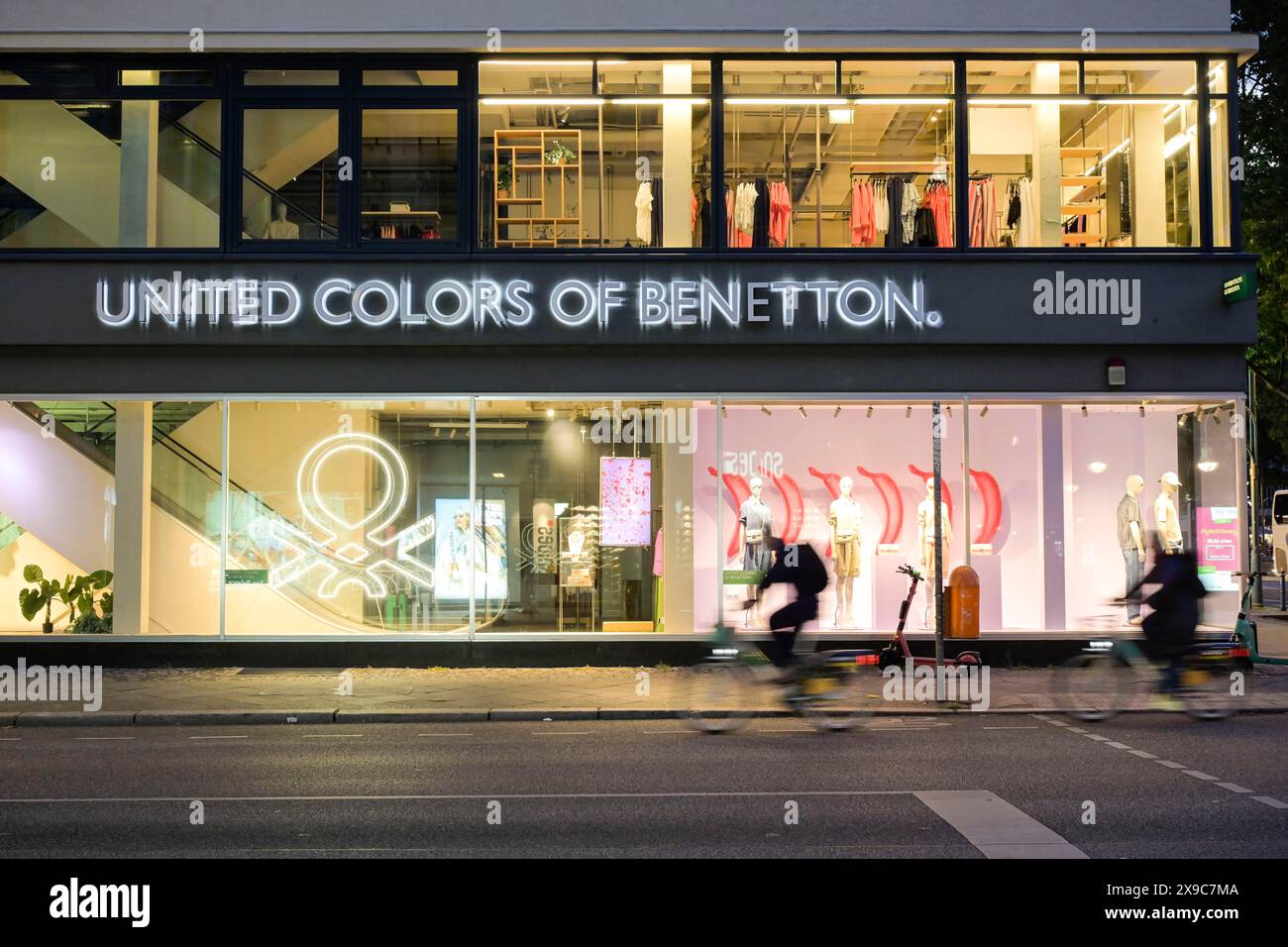 Vereinigte Farben von Benetton, Kleidung, Geschäft, Tauentzienstraße, Charlottenburg, Berlin, Deutschland Stockfoto