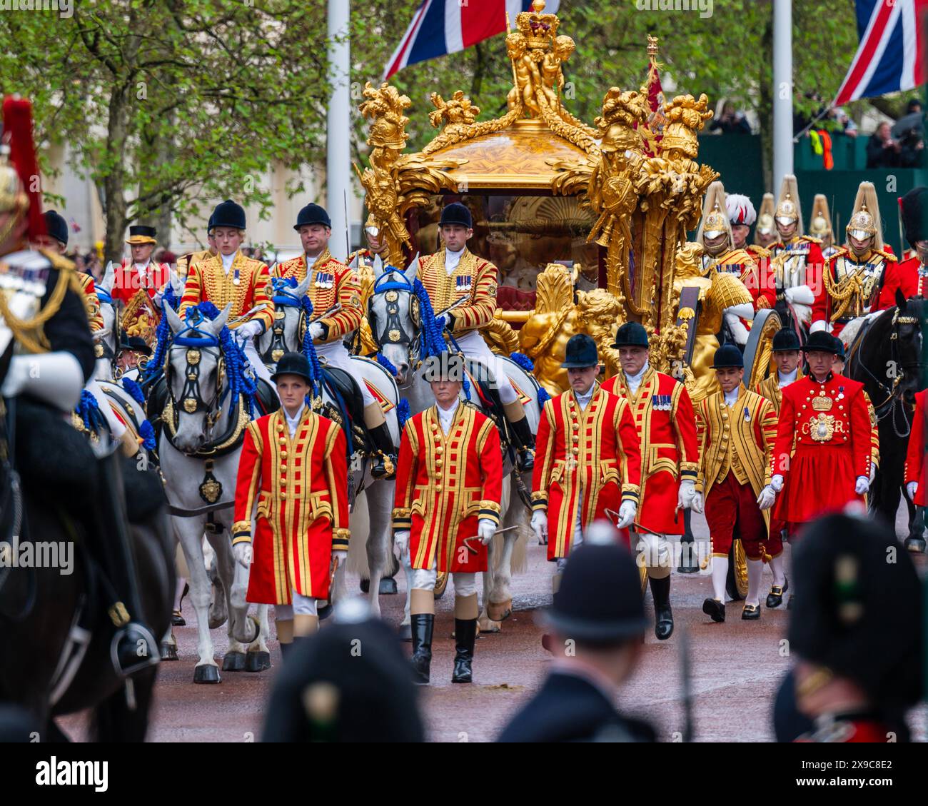 Mai 2023. König Charles und Königin Camilla kehren nach der Krönung im Gold State Coach zum Buckingham Palace zurück. Stockfoto