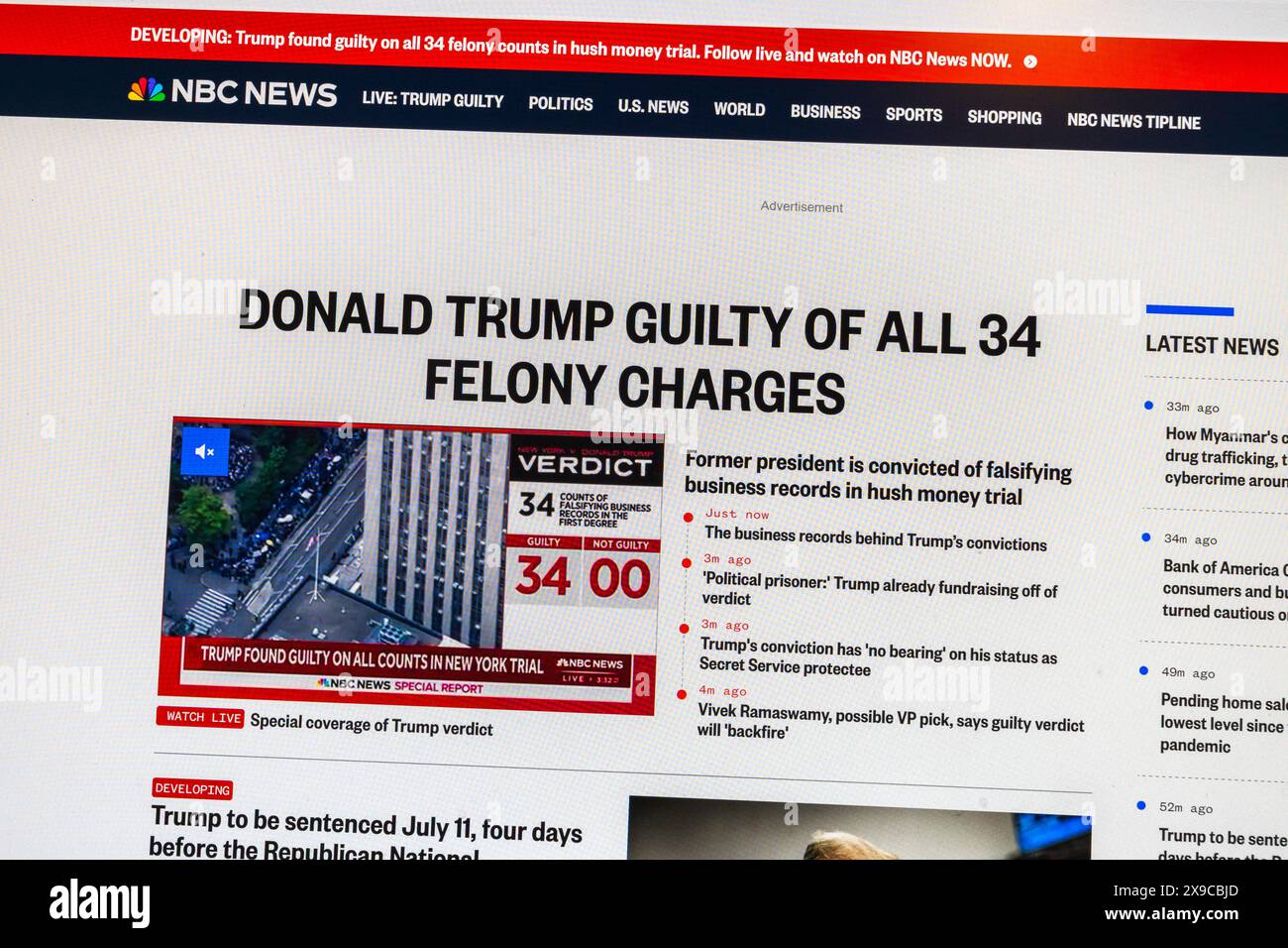 Sofortige Online-Reaktion auf NBC News (USA), als der ehemalige Präsident Trump für schuldig befunden und 34 Straftaten verurteilt wird, am 30. Mai 2024. Stockfoto