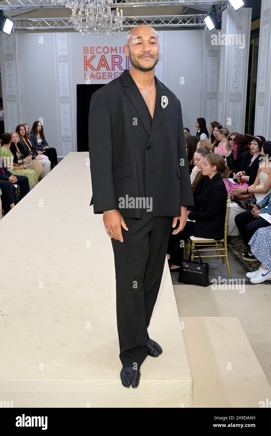 Malick Bauer bei der Premiere der Disney Serie „Becoming Karl Lagerfeld“ im Zoo Palast. Berlin, 30.05.2024 Stockfoto