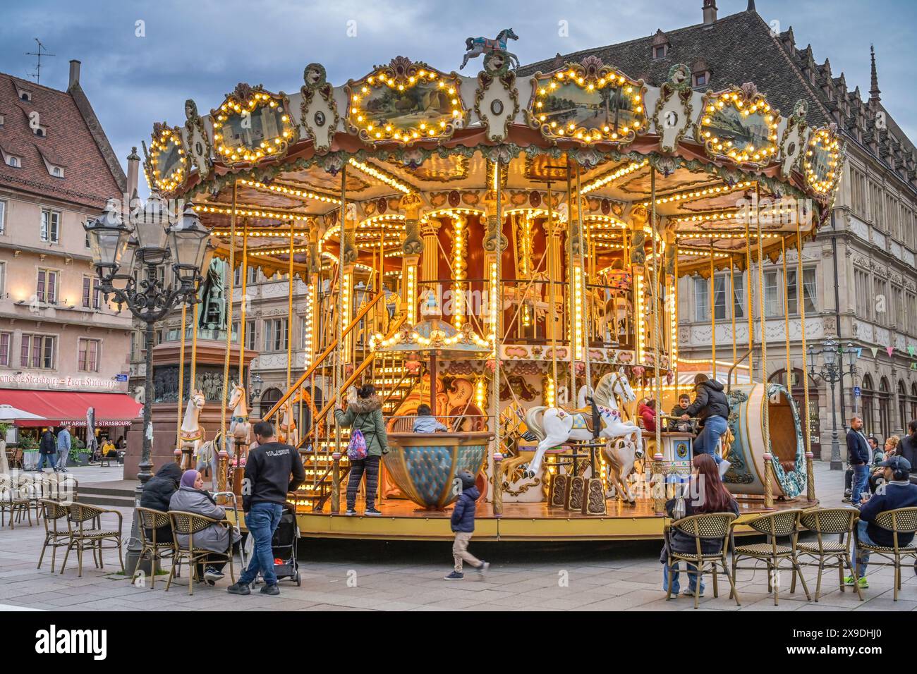 Kinderkarussell, Place Gutemberg, Straßburg, Département Bas-Rhin, Elsaß, Frankreich Stockfoto