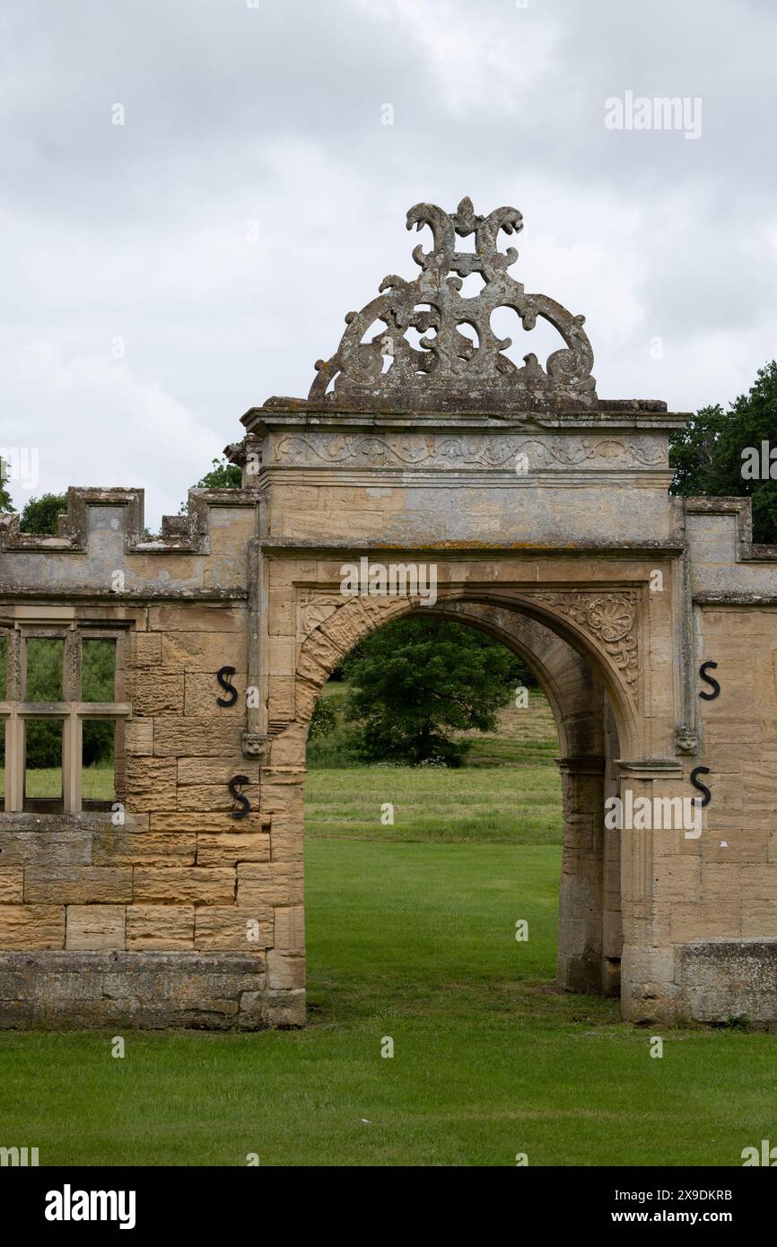 Gateway bleibt, Toddington Manor, Gloucestershire, England, Großbritannien Stockfoto