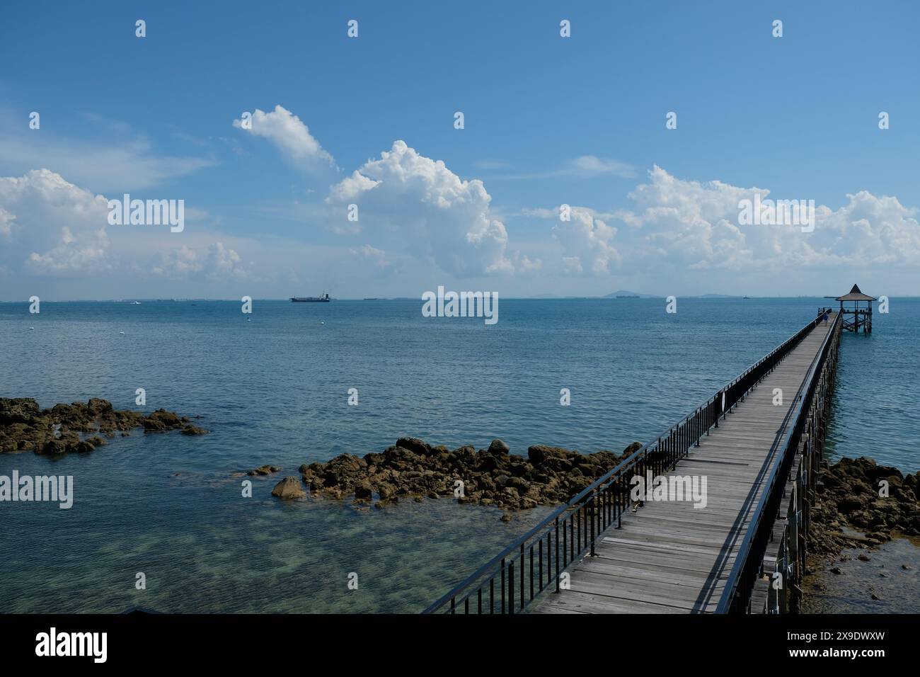 Batam Indonesia - Jetty am Nongsa Beach Stockfoto