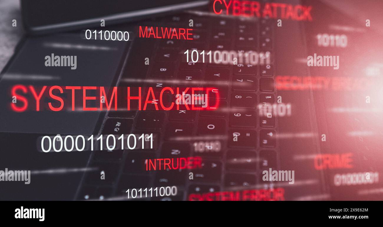 Desktop-Laptop-Tastatur mit System-Hacking Alert VR-Bildschirm. Kompromittiertes Informationskonzept. Cybersicherheit und Cyberkriminalität im Internet. Stockfoto