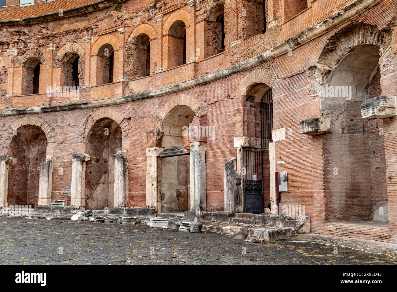 Trajans Market , ein großer Ruinenkomplex in Rom, Italien , der als das erste überdachte Einkaufszentrum der Welt gilt . Stockfoto