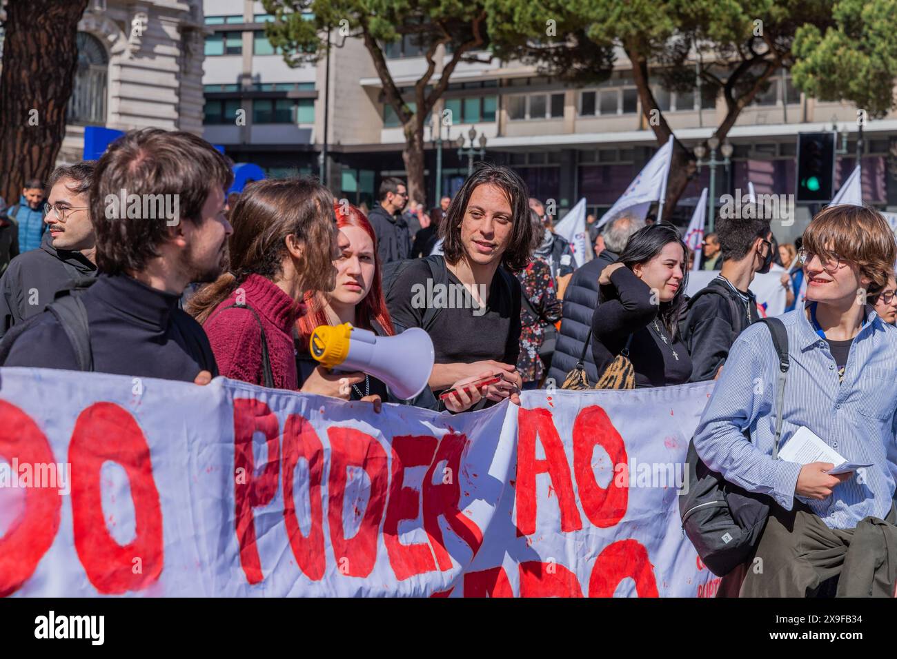 Porto, Portugal: 1. Mai 2024: Feier und Protest zum 1. Mai in Portugal, Tag der Arbeit, in Porto, Portugal Stockfoto