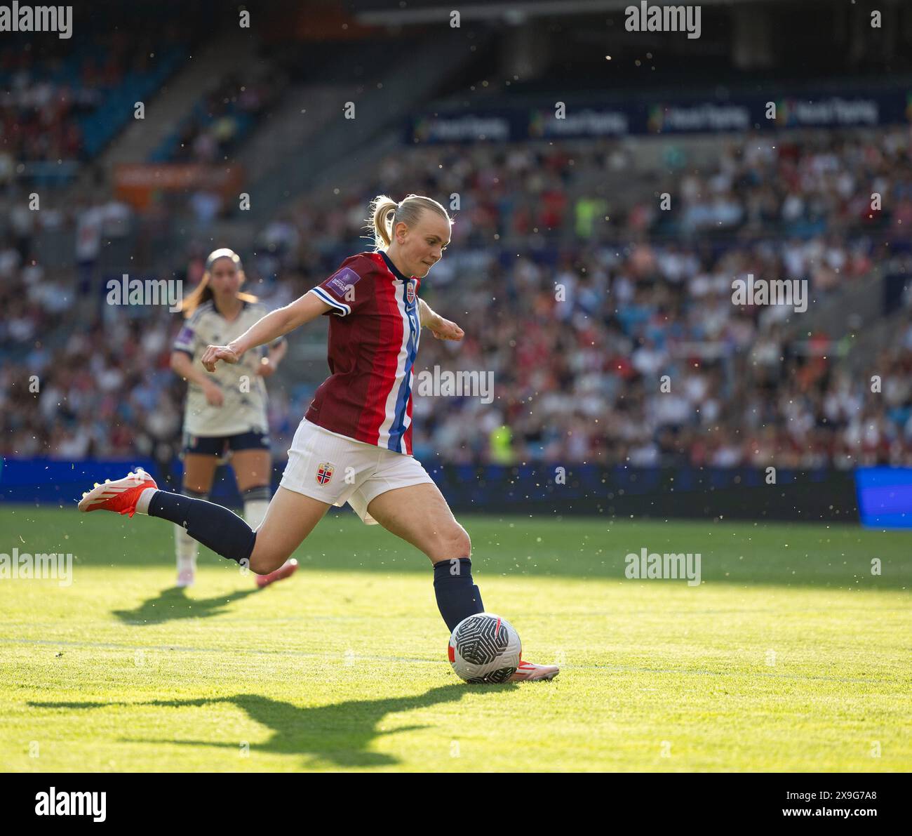 Oslo, Norwegen. 31. Mai 2024. Oslo, Norwegen, 31. Mai 2024: Karina Saevik (9 Norwegen) schießt den Ball während des Fußballspiels der UEFA Women's European Qualifiers zwischen Norwegen und Italien im Ullevaal Stadium in Oslo, Norwegen (Ane Frosaker/SPP) Credit: SPP Sport Press Photo. /Alamy Live News Stockfoto