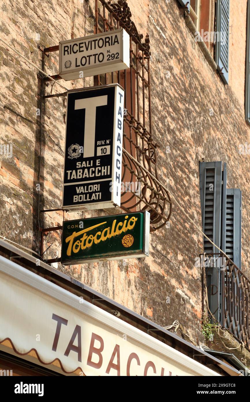 Tobacco Shop T-Schild in Italien Stockfoto