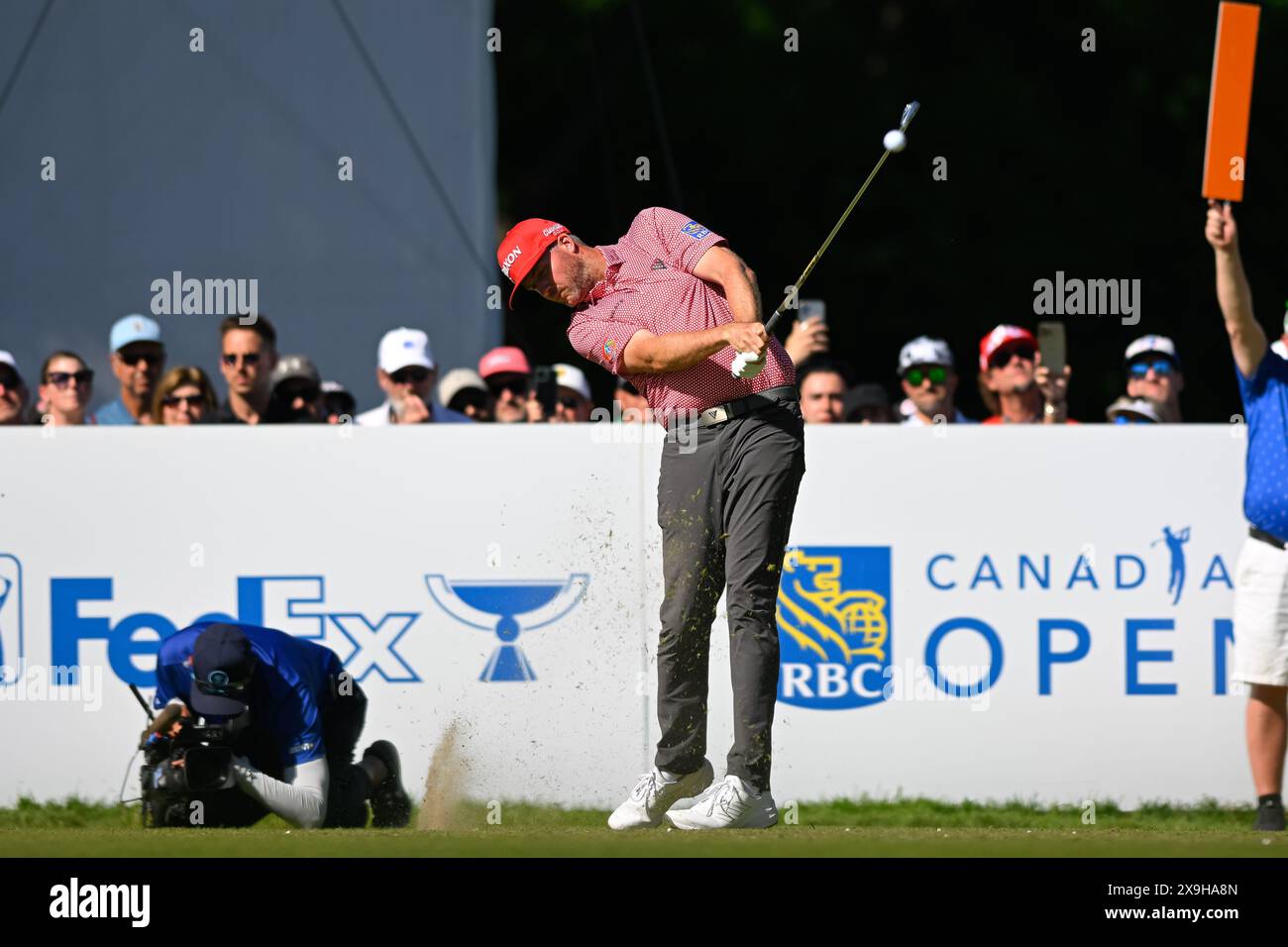 Toronto, Ontario, Kanada. 31. Mai 2024. TAYLOR PENDRITH aus Kanada trifft seinen Abschlag während der zweiten Runde der RBC Canadian Open 2024 im Hamilton Golf and Country Club. Pendrith beendete mit einer 69 (-1) T30. (Kreditbild: © Jeff Vogan/ZUMA Press Wire) NUR REDAKTIONELLE VERWENDUNG! Nicht für kommerzielle ZWECKE! Stockfoto