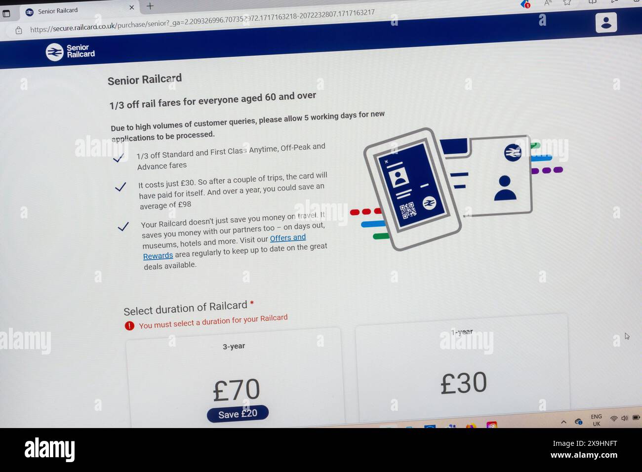 Online-Beantragung einer Senior Railcard, Händler für National Rail Website auf Laptop Computer, England, Großbritannien Stockfoto