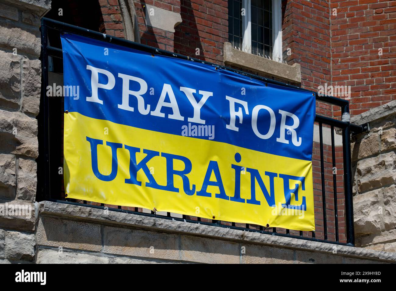 Bannervorlesung beten für die Ukraine, Toronto, Kanada Stockfoto