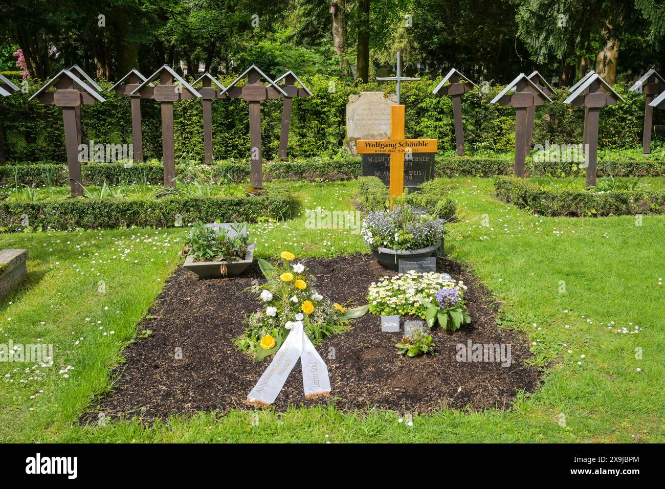 Grab von Wolfgang Schäuble, Waldbachfriedhof, Offenburg, Baden-Württemberg, Deutschland Stockfoto