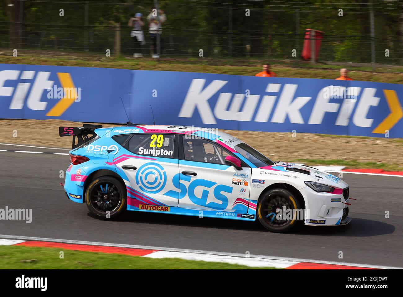 Scott Sumpton – Restart Racing – fuhr Cupra Leon Nummer 29 im Kwik Fit BTCC 2024 in Brands Hatch im Mai 2024 Stockfoto