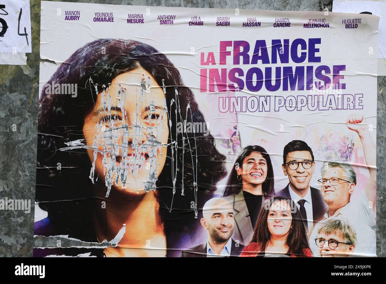 Frankreich, Nouvelle Aquitaine. Juni 2024. Aufstellung von Wahlplakaten in Frankreich für die Europawahlen am 9. Juni 2024. Wahlplakate zur Wahl französischer Abgeordneter für das Europäische Parlament. "La France insoumise", die Kraft, alles zu verändern. Nouvelle Aquitaine, Frankreich, Europa. Foto: Hugo Martin/Alamy Live News. Stockfoto