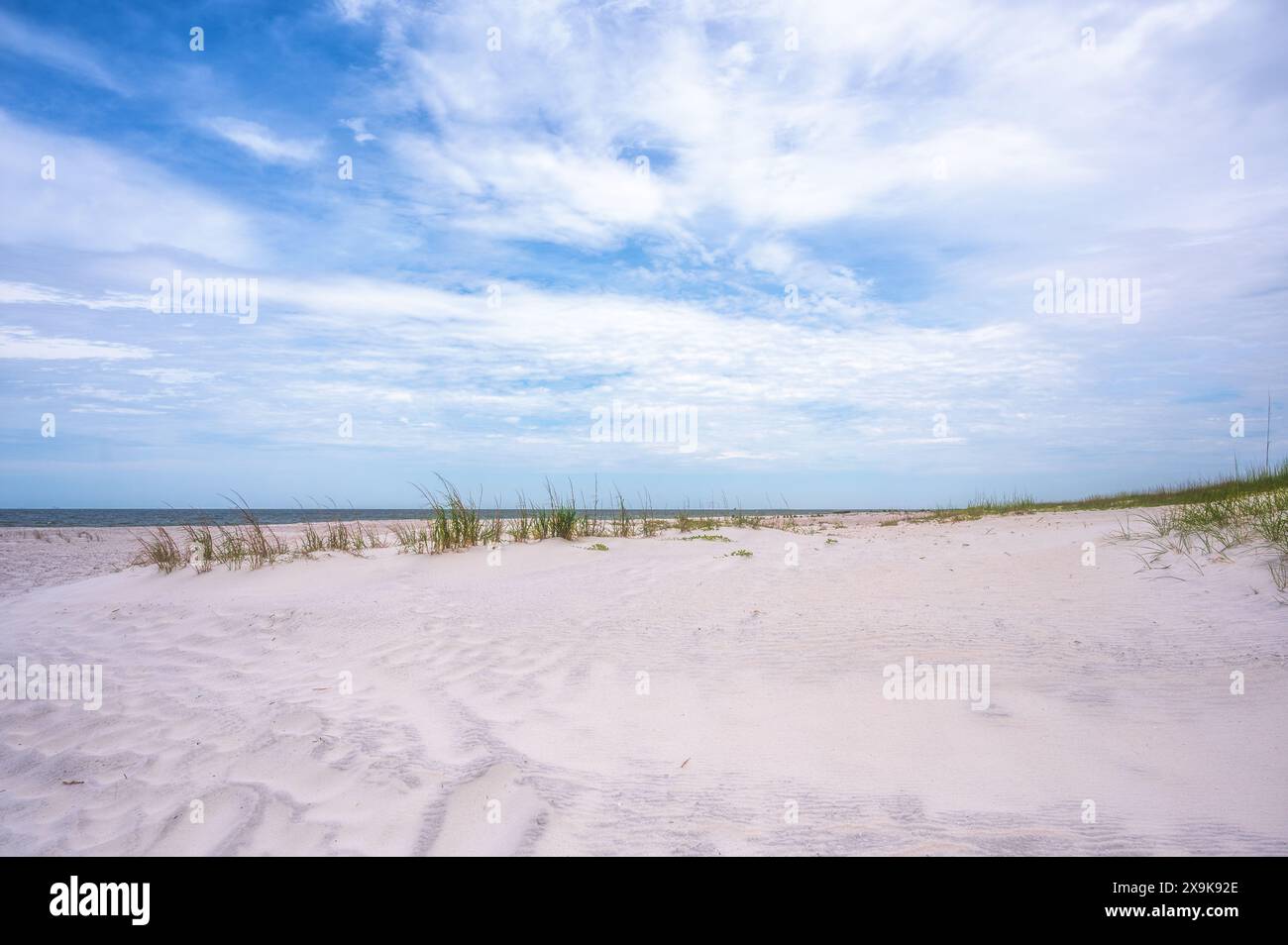 Ship Island verlassener weißer Sandstrand, Gulf Islands National Seashore, Mississippi, USA. Stockfoto