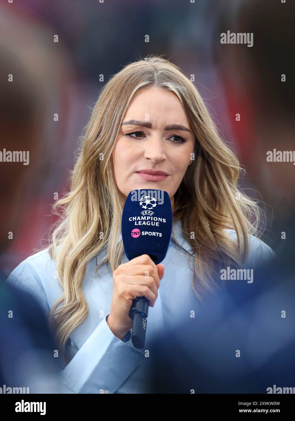 London, Großbritannien. Juni 2024. Laura Woods beim UEFA Champions League Finale Borussia Dortmund gegen Real Madrid am 1. Juni 2024 im Wembley Stadium, London, England, Vereinigtes Königreich Credit: Every Second Media/Alamy Live News Stockfoto