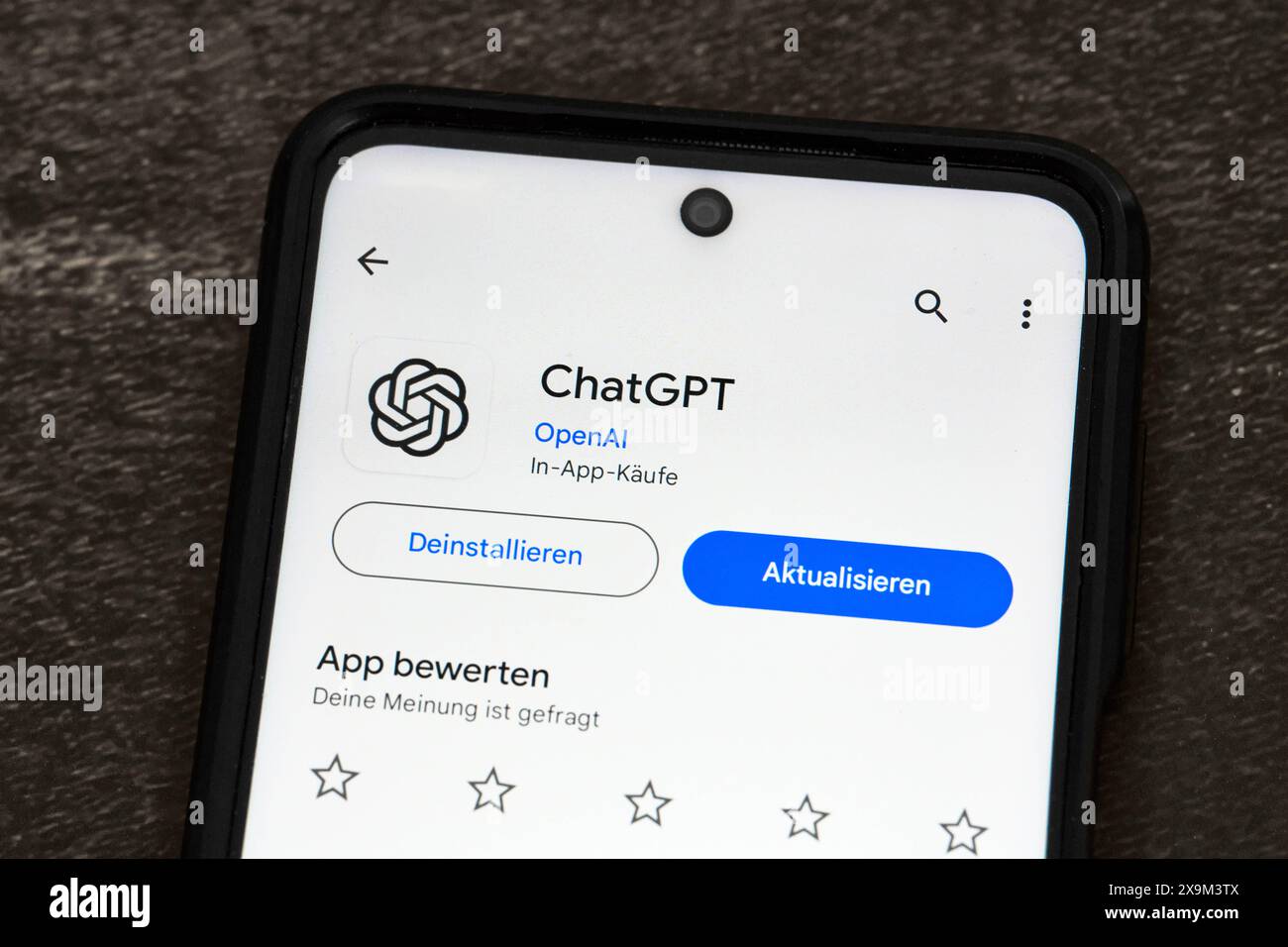 Deutschland - 30. Mai 2024: Die ChatGPT-App im Google Play Store. Logo des AI Chatbot Chat GPT *** die ChatGPT App im Google Play Store. Logo von dem KI Chatbot Chat GPT Stockfoto