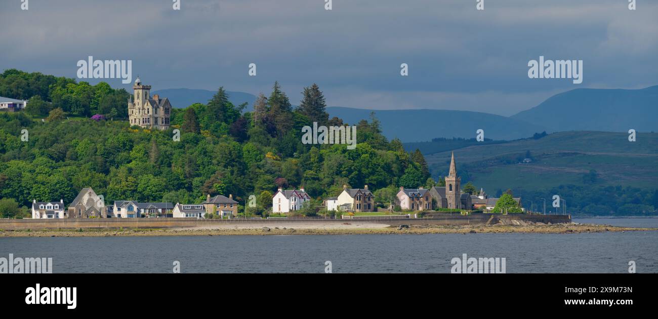 Strone Village Scotland an der Flussmündung des Flusses Clyde Stockfoto