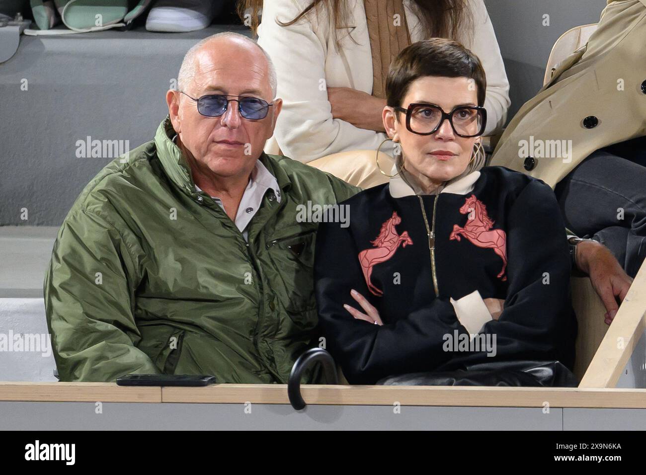 Cristina Cordula und ihr Ehemann Frédéric Cassin nehmen am 1. Juni 2024 an den French Open im Roland Garros 2024 in Paris Teil. Foto: Laurent Zabulon/ABACAPRESS. COM Credit: Abaca Press/Alamy Live News Stockfoto