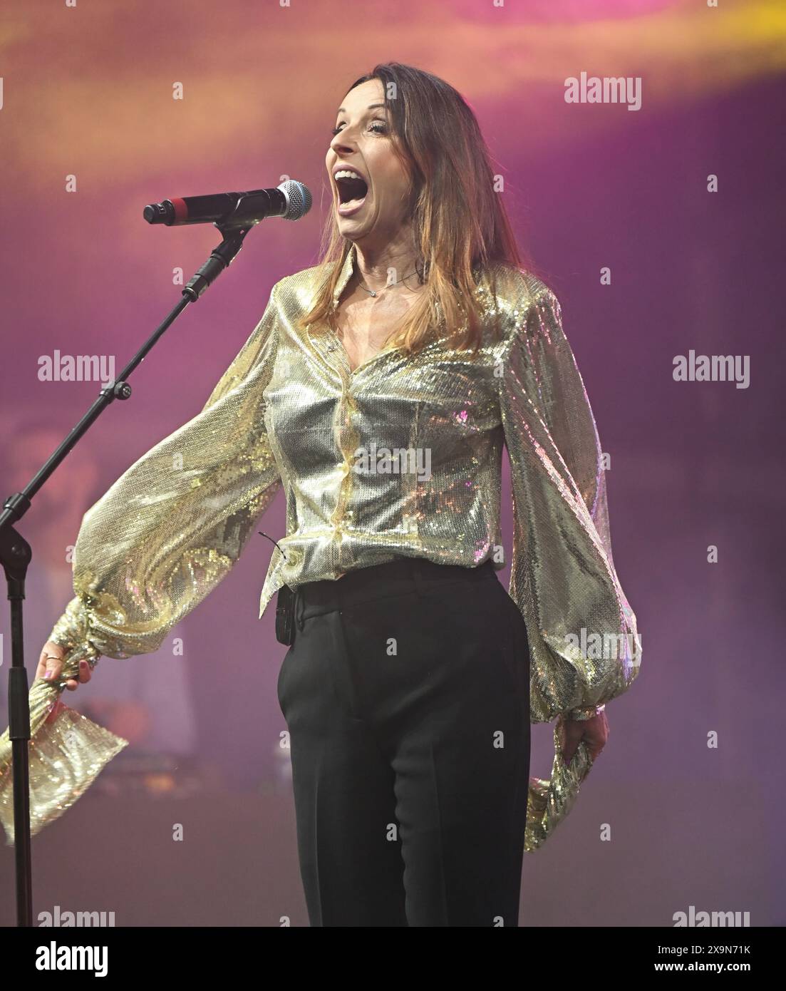 Brockwell Park, London, Großbritannien. Juni 2024. Bananarama tritt auf der Hauptbühne des Mighty Hoopla 2024 Day 1 - Pop Music Festival in London auf. Quelle: Siehe Li/Picture Capital/Alamy Live News Stockfoto