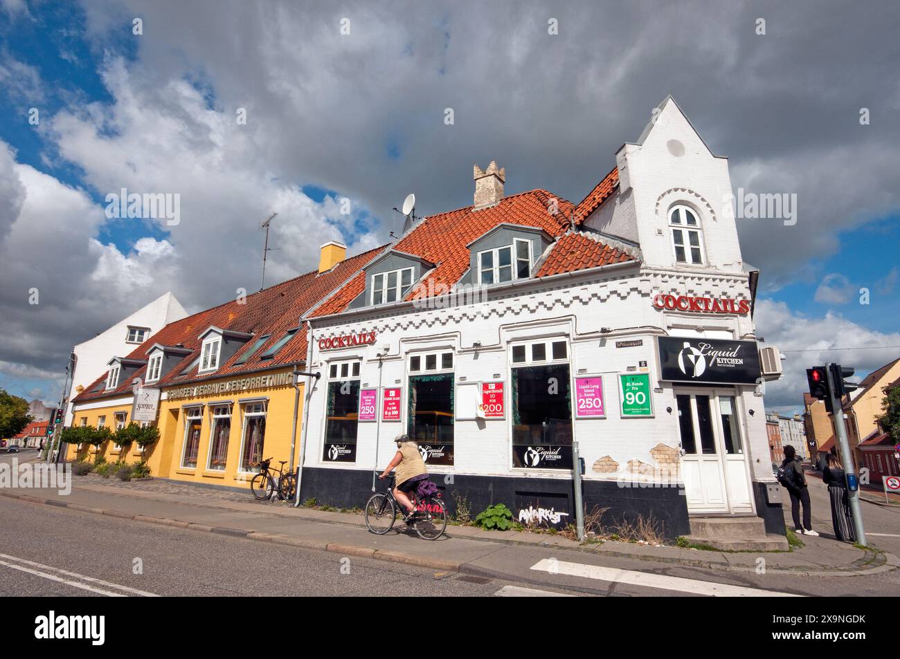 Liquid Kitchen Cocktails in der Jernbanegade Street, Roskilde, Dänemark Stockfoto
