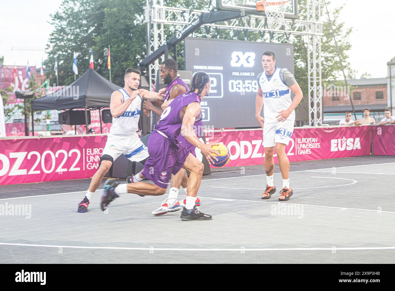 3x3 Basketballspiel in Lodz, Polen bei den European University Sports Games 2022, Milo Gordon von der Loughborough University in Attack Stockfoto