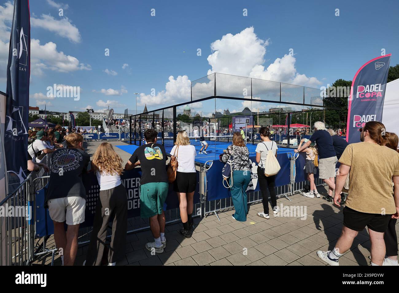 Hamburg, Hamburg, Deutschland. Juni 2024. Impressionen feiern den Sieg beim FIP RISE HAMBURG - Padel-Tennis in Hamburg (Credit Image: © Mathias Schulz/ZUMA Press Wire) NUR REDAKTIONELLE VERWENDUNG! Nicht für kommerzielle ZWECKE! Stockfoto