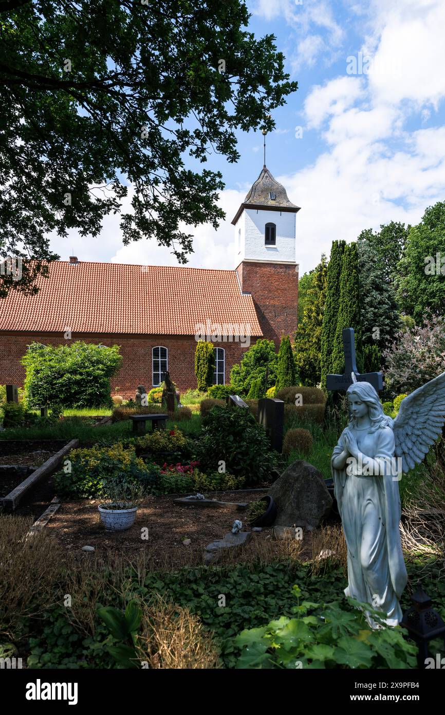 Friedhof an der Zionskirche, Worpswede, Niedersachsen. Friedhof an der Zionskirche, Worpswede, Niedersachsen, Deutschland. Stockfoto