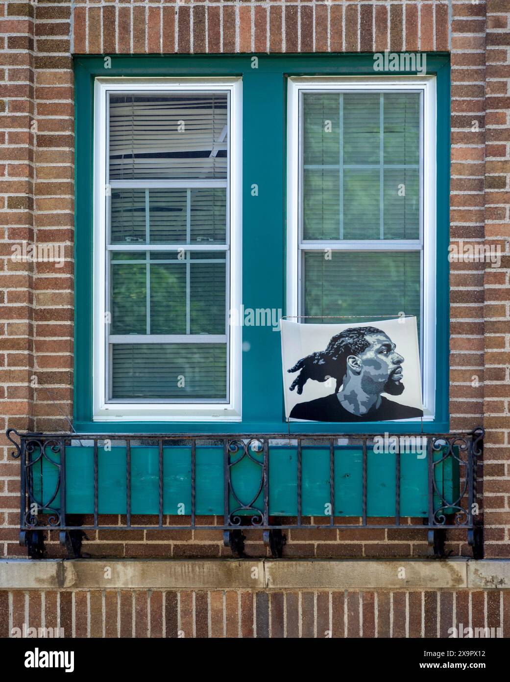 Ein Apartmentplaner mit einem Naz Reid-Schild (ein professioneller Basketballspieler der NBA Minnesota Timberwolves) während der NBA Playoffs. Stockfoto