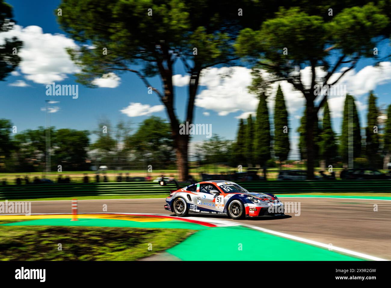 Gnemmi Paolo, italienischer Fahrer des Ebimotors Teams, tritt beim ersten Rennen des Porsche Carrera Cup Italia auf der Enzo e Dino Ferrari International Racetrack an. Stockfoto